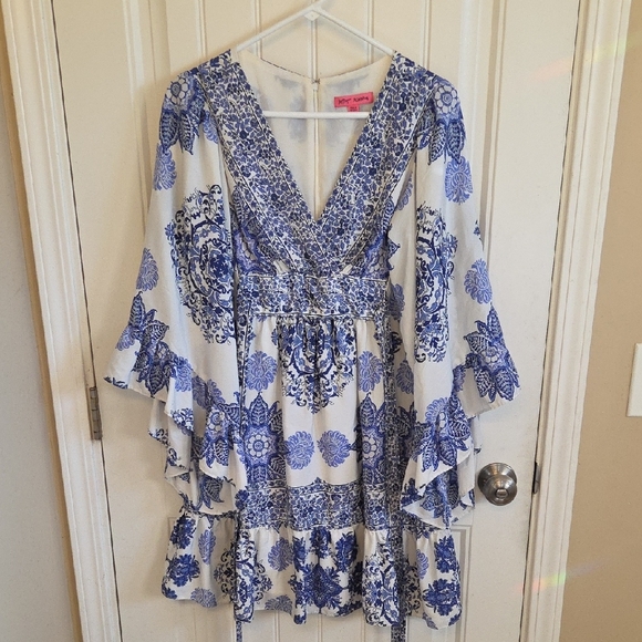 Betsey Johnson Blue and White Floral V-Neck Mini Dress - Picture 2 of 4